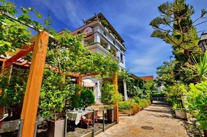 Unclassified image, 3 of 51, button - Villa Velzon Guesthouse (Budva)