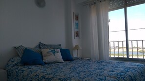 Appartement Familial, 1 chambre, balcon | Vue de la chambre
