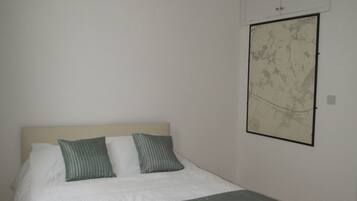 Apartemen, 1 kamar tidur | Setrika/meja setrika, Wi-Fi gratis, dan seprai linen