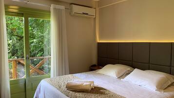 Minibar y ropa de cama