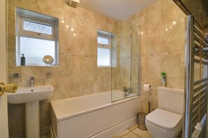 Douche, douche cascade, serviettes fournies