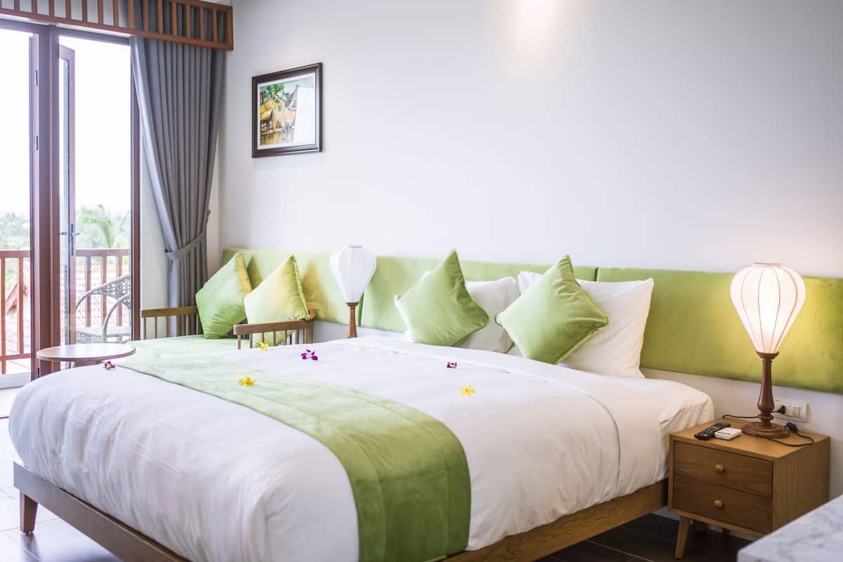 Minibar, két bảo mật tại phòng, bàn, màn/rèm cản sáng 