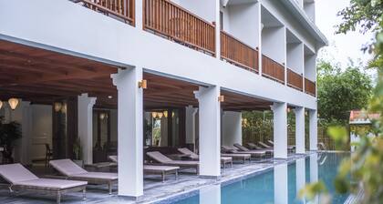 Vinh Hung Old Town Hotel