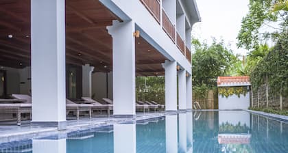 Vinh Hung Old Town Hotel