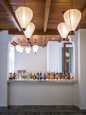Bar junto a la piscina