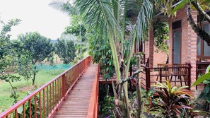 Egyptian cotton sheets, premium bedding, down duvets - Gibbon Singing Homestay (Tan Phu)