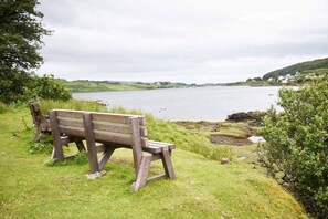 Property grounds - Dunvegan Camping Pods (Dunvegan)