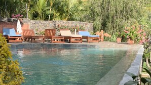 Luksushus, 5 soverom, utsikt mot innsjø, ved basseng | Terrasse/patio