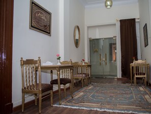 Dining - New Grand Royal Hotel (Cairo)