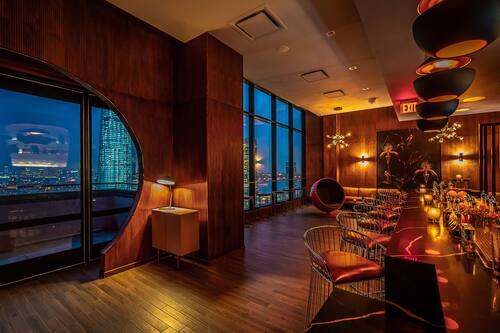 2 bars/lounges, bar met dakterras
