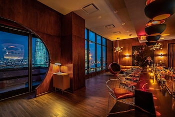 2 bars/lounges, rooftop bar at Aliz Hotel Times Square
