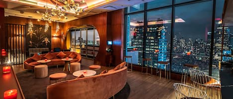 2 Bars/Lounges, Bar auf der Dachterrasse