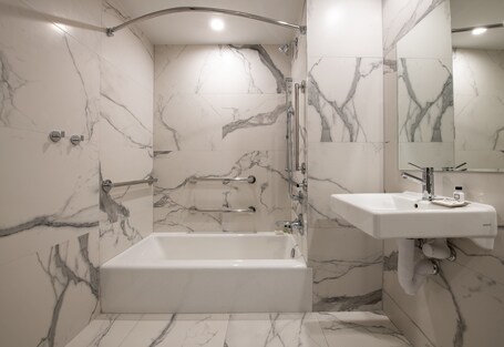 Aliz Hotel Times Square - Image 14