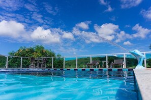 Outdoor pool - Alecrim do Campo - Casa para 12 pessoas com 3 quartos (Guape)