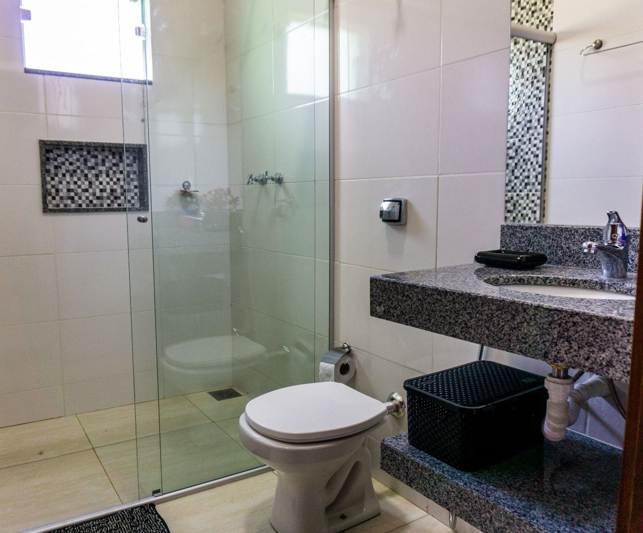 Casa | Banheiro | Chuveiro, toalhas de banho