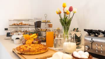 Desayuno bufé gratuito y diario