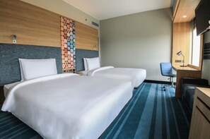 1 bedroom, Egyptian cotton sheets, premium bedding, down comforters - Aloft by Marriott New Delhi Aerocity (New Delhi)