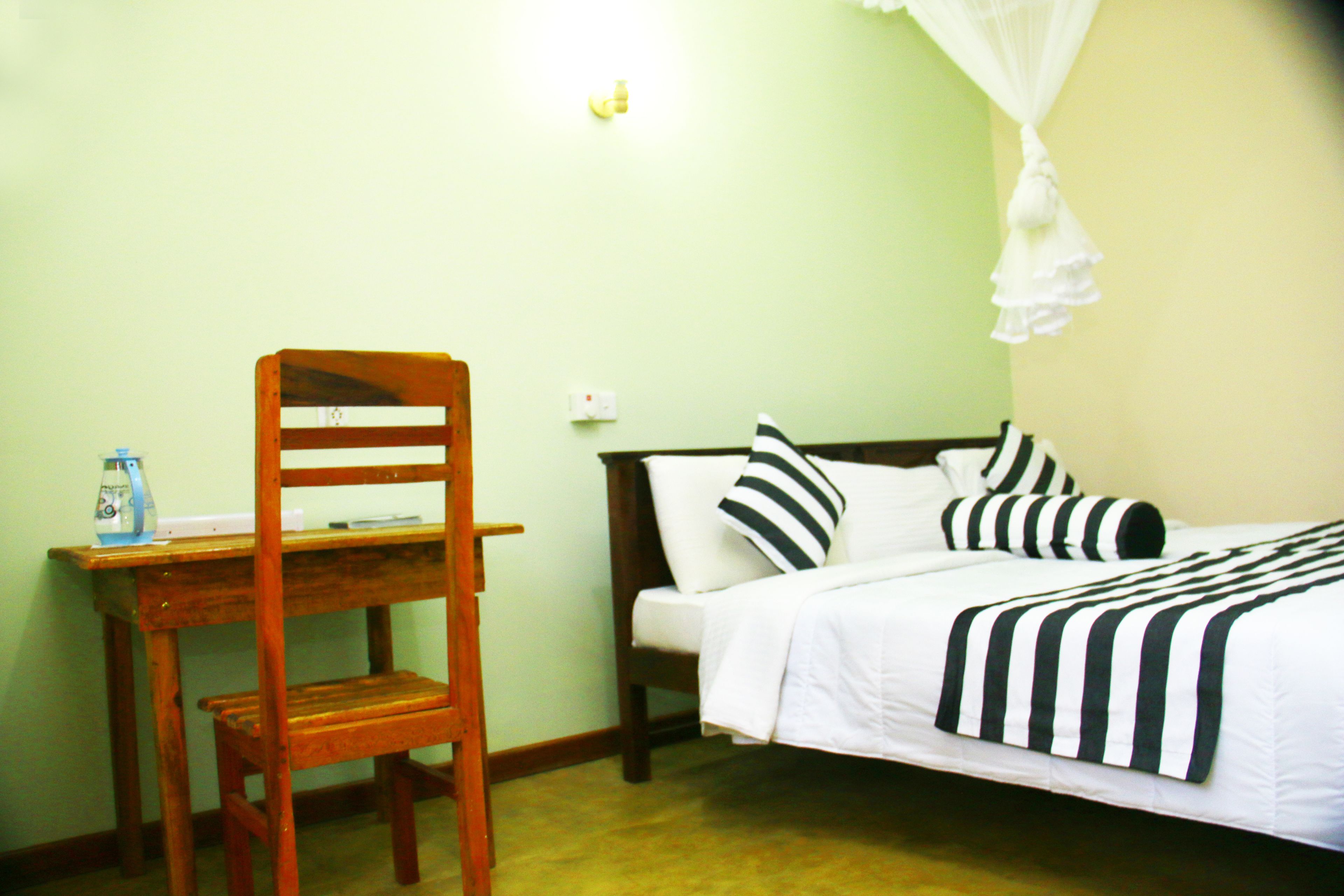 Photo - Dinaro Guest