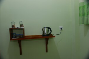 双人房 | 遮光窗帘、床单