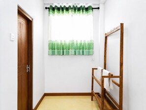 더블룸 | 욕실 | 샤워 시설, 무료 세면용품, 타월