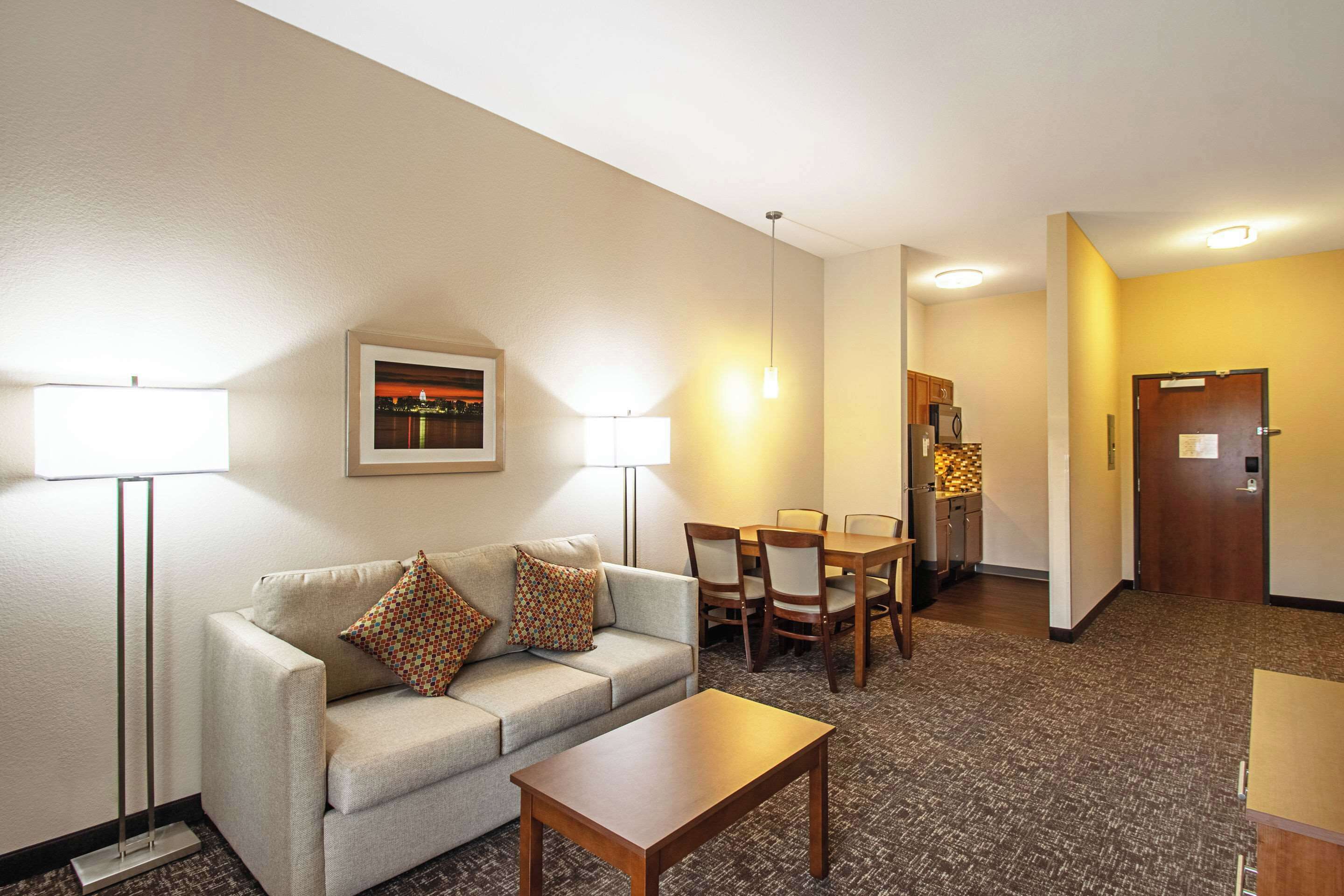 Photo - MainStay Suites Madison - Monona