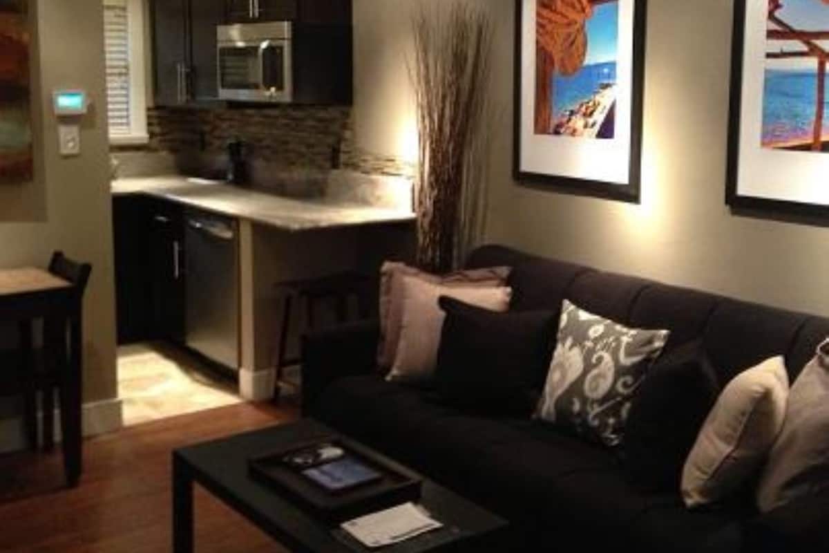 42-inch flat-screen TV with satellite channels, TV, heated floors