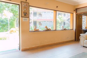 Reception - V Resorts The Dukes Den Corbett (Ramnagar)