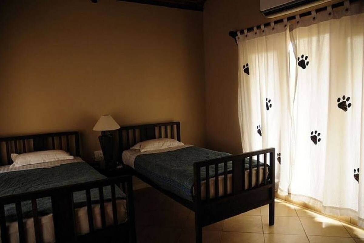 Deluxe Twin Room | Rollaway beds