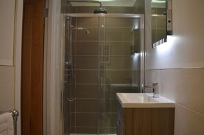 Free toiletries, towels