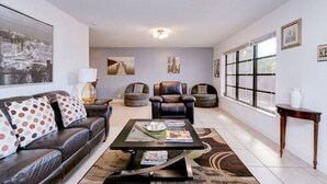 Living room - Villa 1 (Fort Lauderdale)