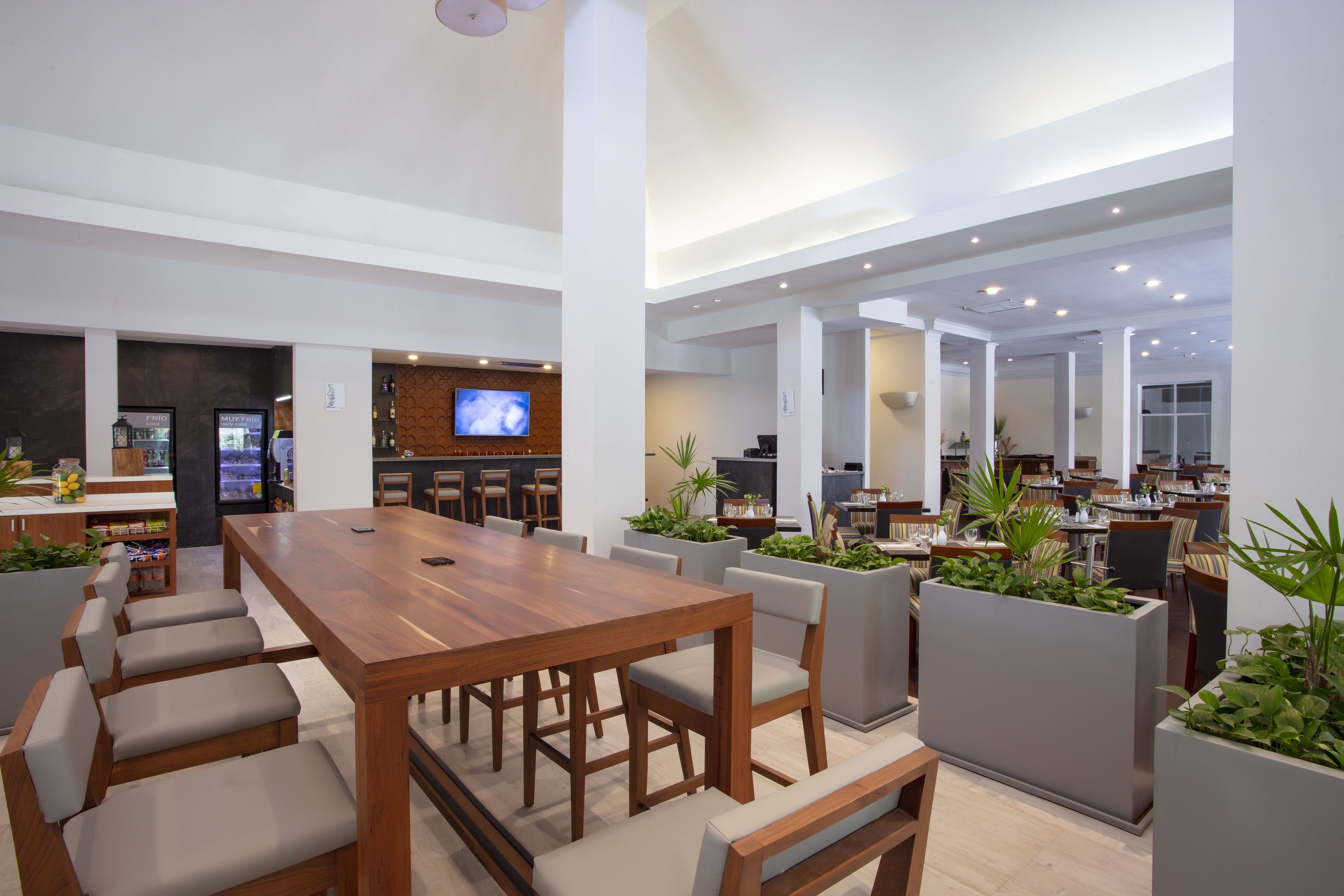 Daily buffet breakfast (MXN 315 per person)