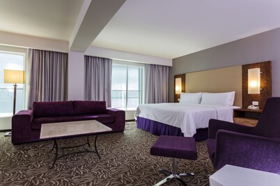 Krystal Urban Monterrey San Jerónimo