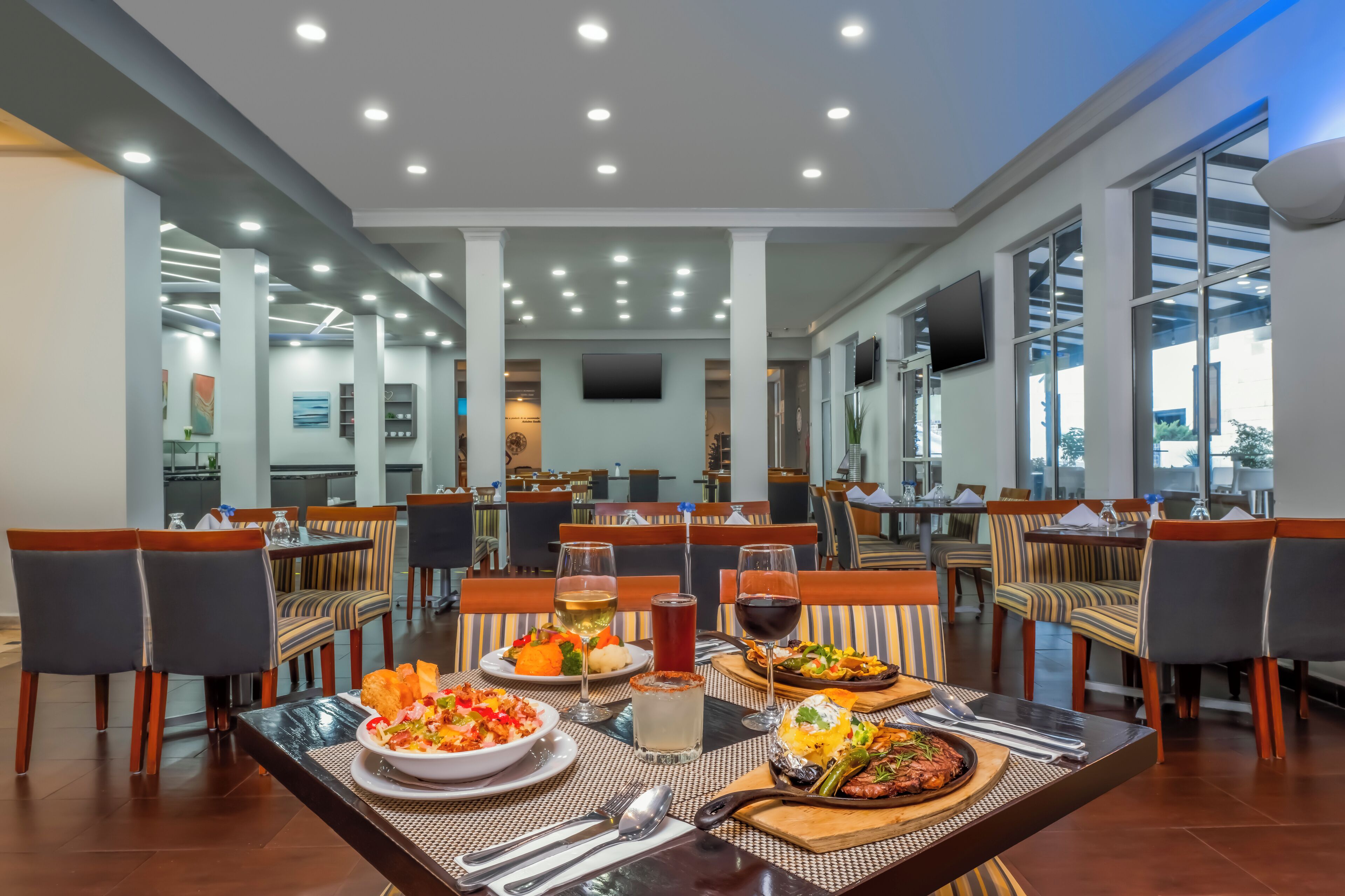 Foto - Krystal Urban Monterrey San Jeronimo