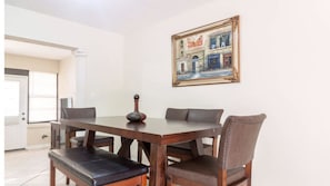 Villa, 4 Bedrooms | In-room dining - Villa 2 (Fort Lauderdale)