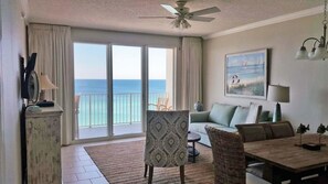 Living area - Majestic Sun Condos by Crystal Waters (Destin)