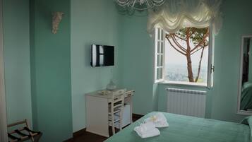 Doppelzimmer | Hochwertige Bettwaren, Daunenbettdecken, Minibar, Zimmersafe