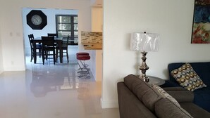 Unclassified image, 2 of 33, button - Villa 3 (Fort Lauderdale)