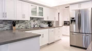 Villa, 4 Bedrooms | Private kitchen | Full-sized fridge, microwave, oven, dishwasher