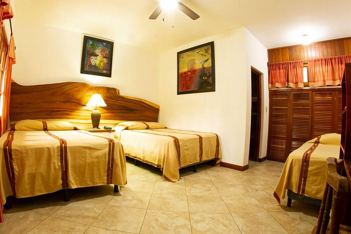 in-room safe, free wifi, bed sheets