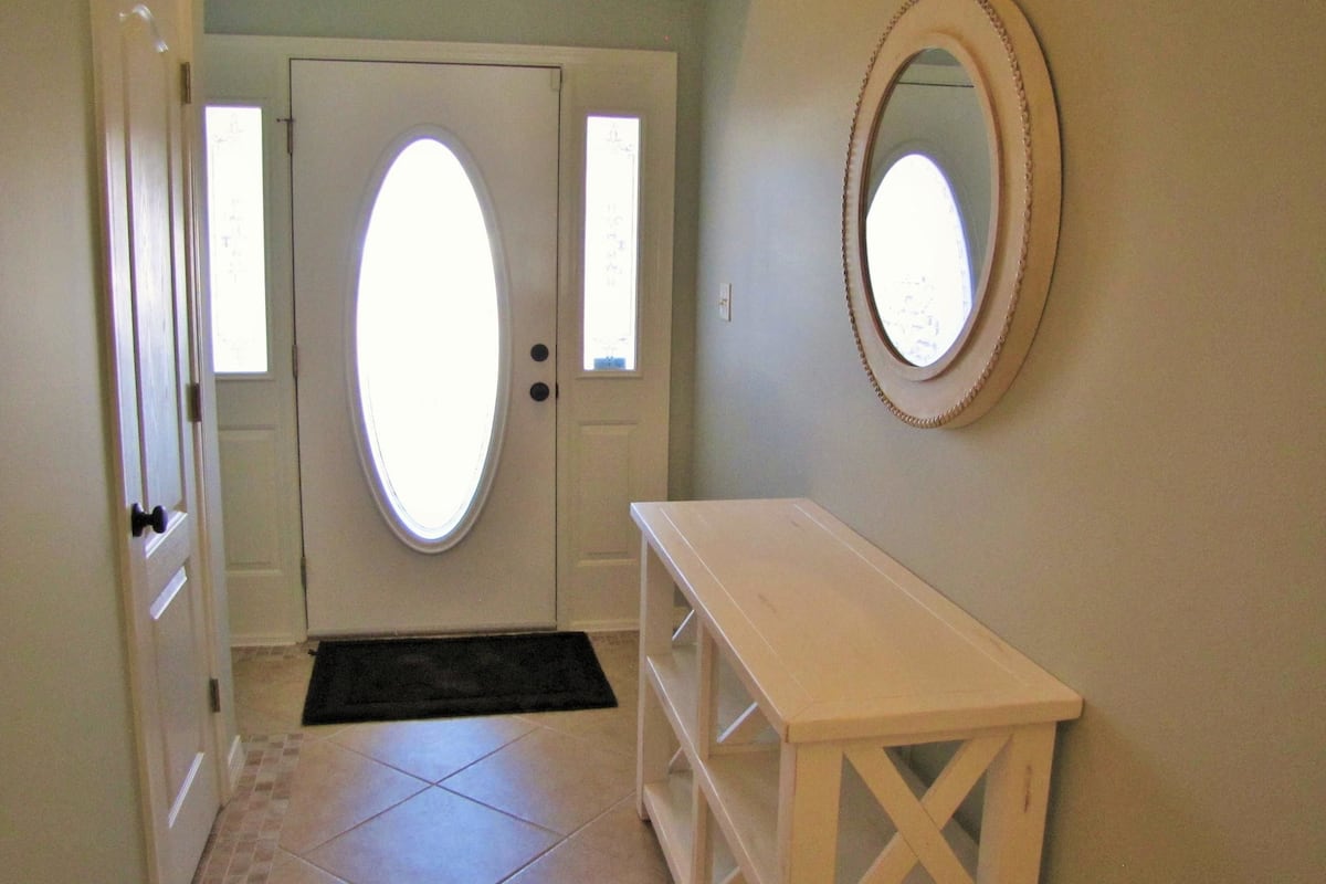 House, Multiple Beds (Salty Seas) | Interior entrance