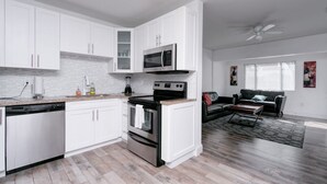 Familienhaus, 5 Schlafzimmer, eigener Pool | Eigene Küche