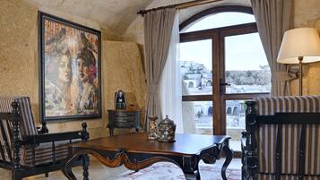 Televisi LED 45-inci dengan saluran TV kabel, TV, dan lantai berpemanas