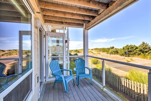 Pet-Friendly Condo, Saltwater Pool, Steps to Beach