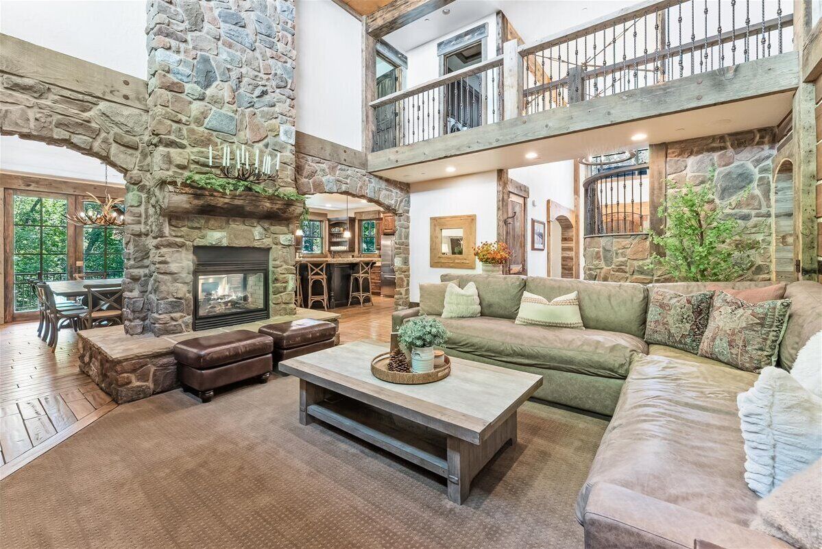 TV, fireplace, stereo