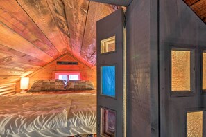 2 habitaciones, escritorio, internet y ropa de cama 