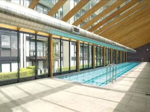 Indoor pool - Penthouse Apartment in Melb CBD Perfect Location (Melbourne)