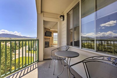 360 Mtn Views & Shared Hot Tub: Cozy Frisco Condo!