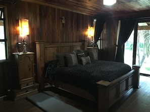 5 عدّة غرف نوم وأغطية فراش متميزة وألحفة محشوة بالريش وملاءات أسرّة