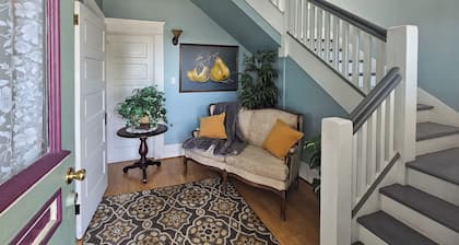 'Bella Rose' Lovely Eureka Home Near Redwoods!