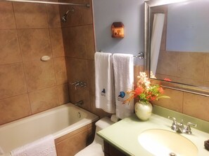 Premium Suite, Multiple Beds, Non Smoking, Ocean View | Bathroom | Deep-soaking bathtub, free toiletries, towels